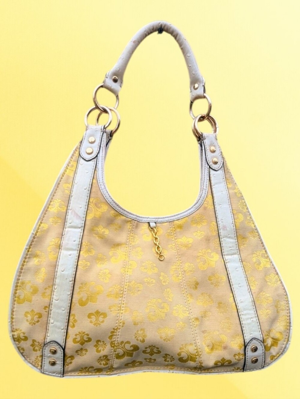 Woman's Dereon Purse